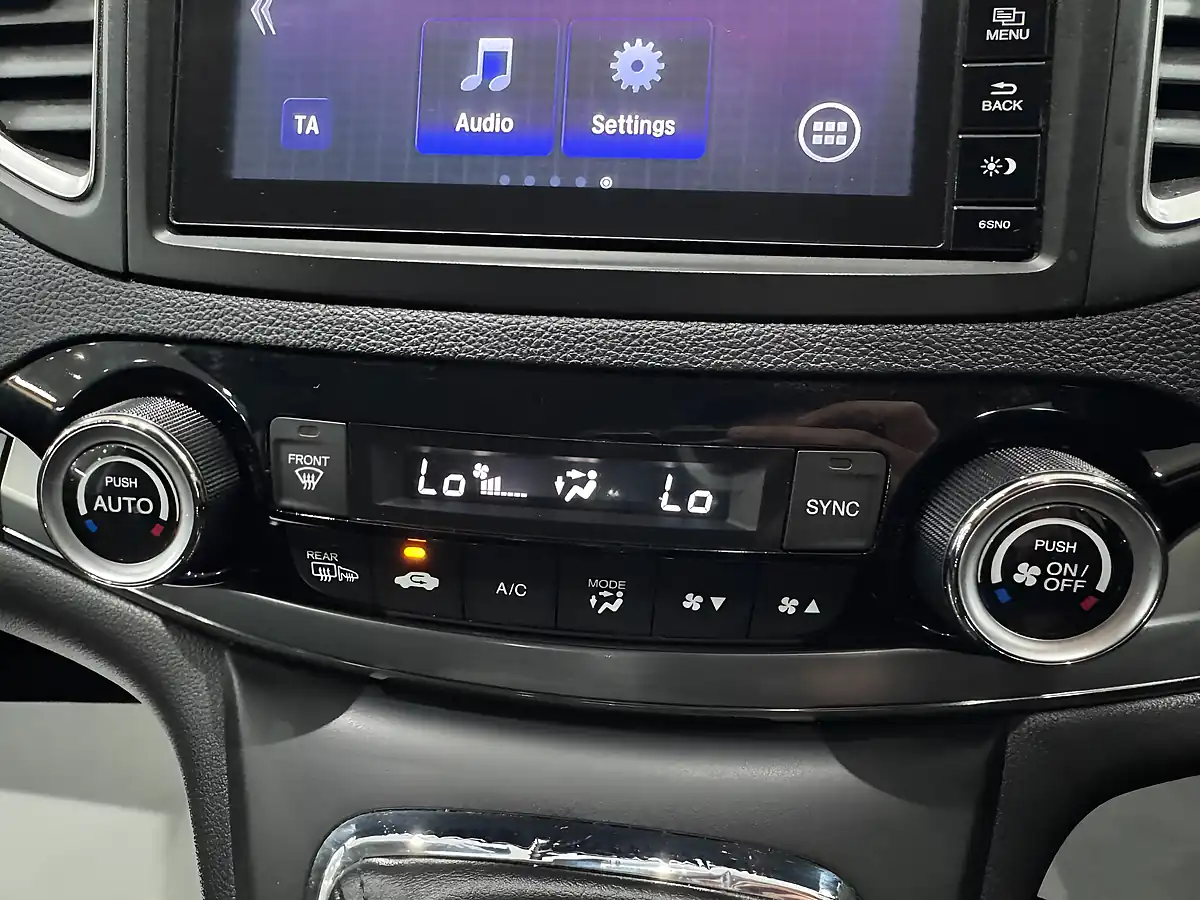 Used 2016 Honda Cr-V Se Black - Interior and Exterior details 16