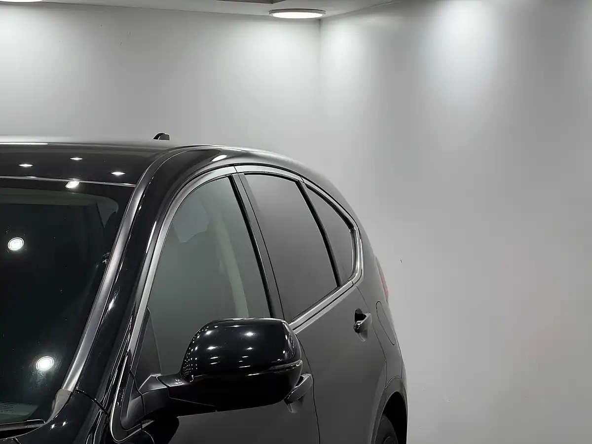 Used 2016 Honda Cr-V Se Black - Interior and Exterior details 9