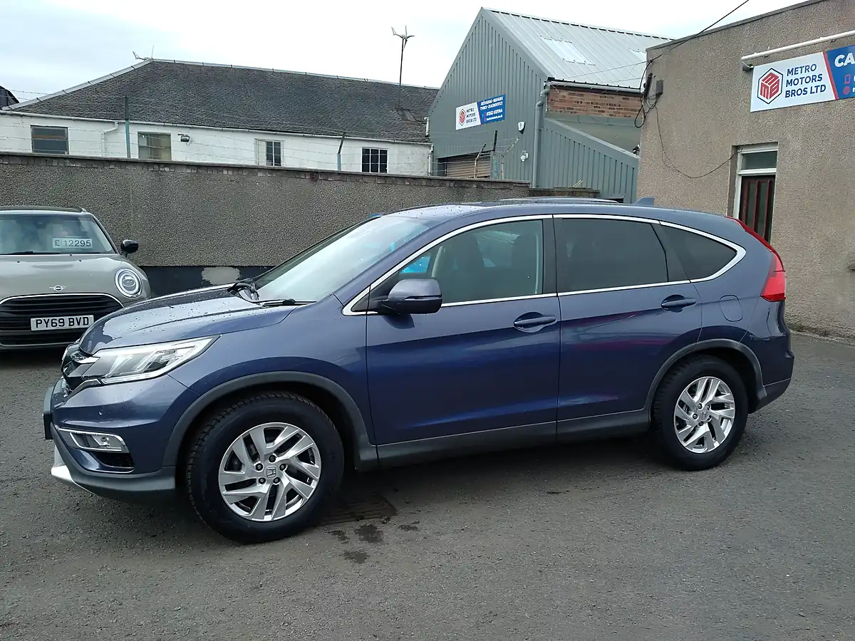 Used 2016 Honda Cr-V Se Blue - Interior and Exterior details 2