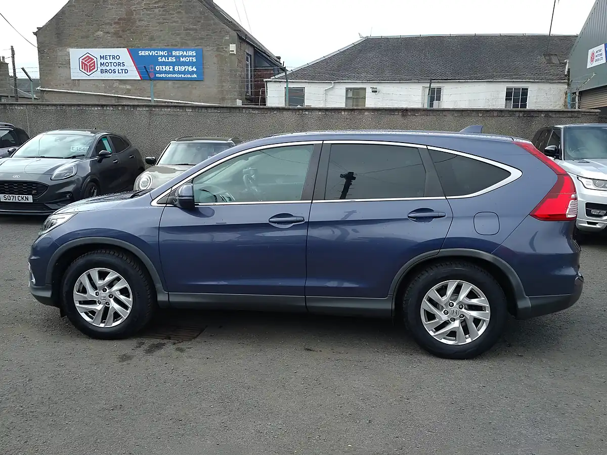Used 2016 Honda Cr-V Se Blue - Interior and Exterior details 3