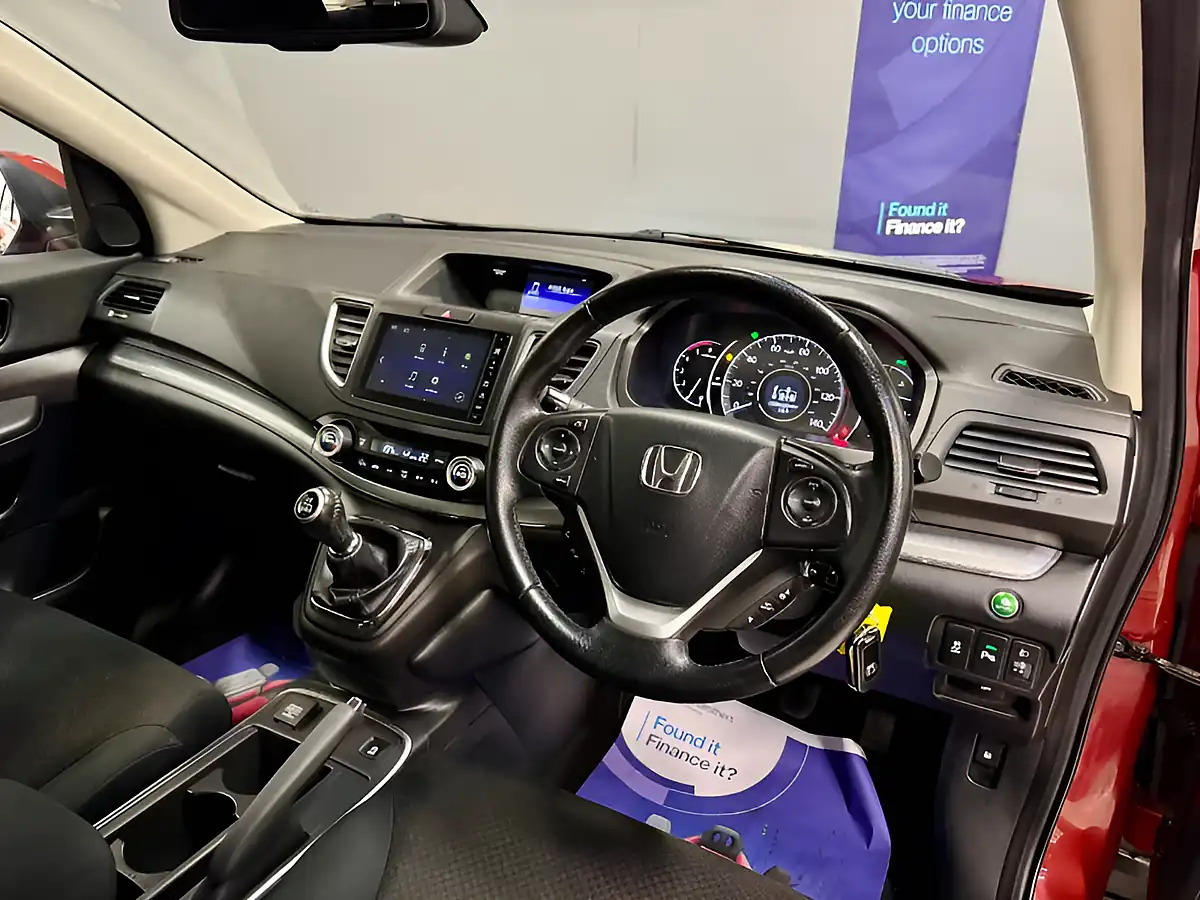 Used 2016 Honda Cr-V Se Passion Red Pearl - Interior and Exterior details 12