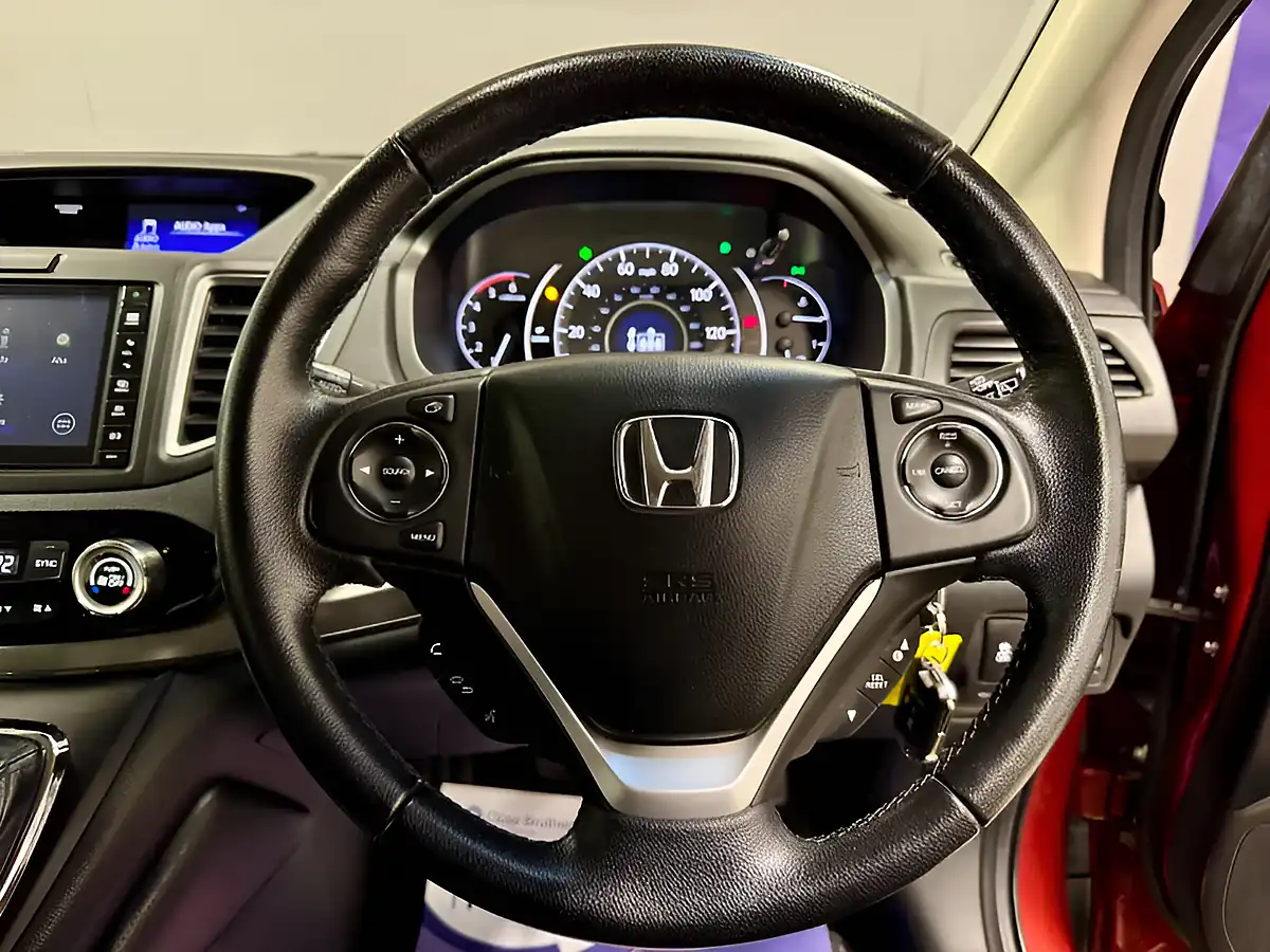 Used 2016 Honda Cr-V Se Passion Red Pearl - Interior and Exterior details 13