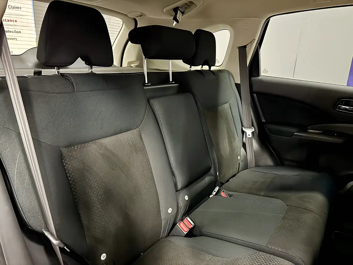 Used 2016 Honda Cr-V Se Passion Red Pearl - Interior and Exterior details 17