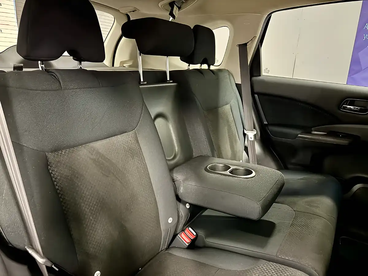 Used 2016 Honda Cr-V Se Passion Red Pearl - Interior and Exterior details 18