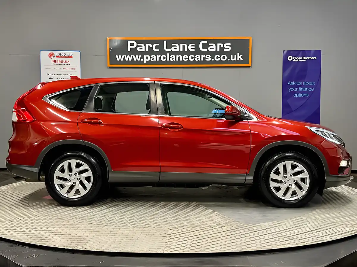 Used 2016 Honda Cr-V Se Passion Red Pearl - Interior and Exterior details 2