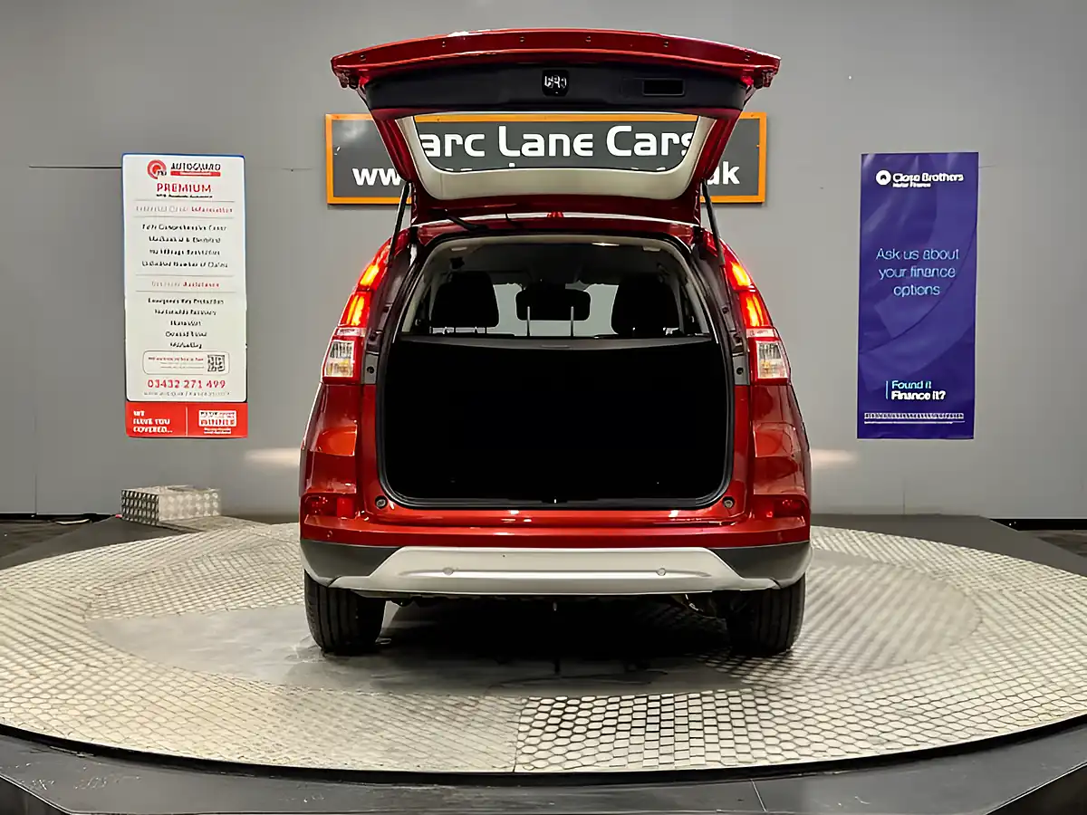 Used 2016 Honda Cr-V Se Passion Red Pearl - Interior and Exterior details 5