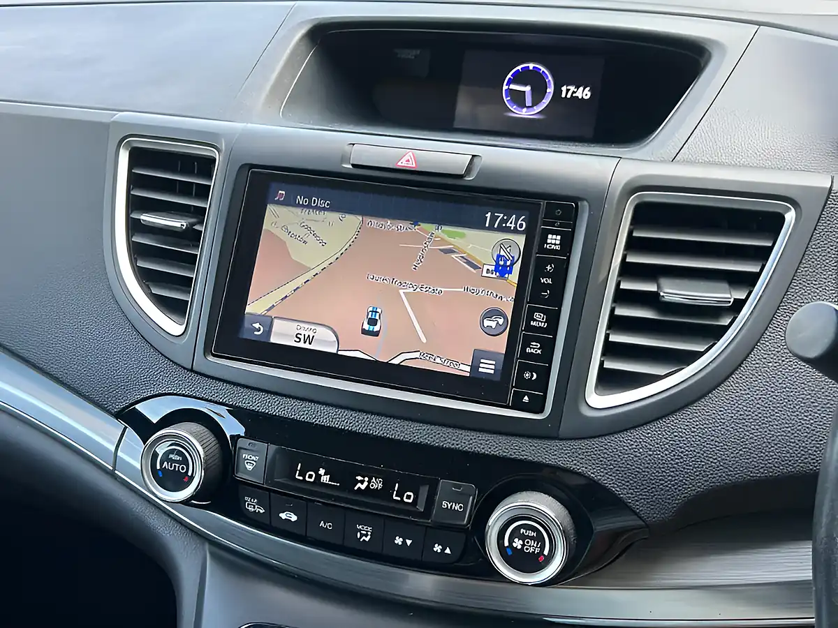 Used 2016 Honda Cr-V Se Plus Navi Black - Interior and Exterior details 14