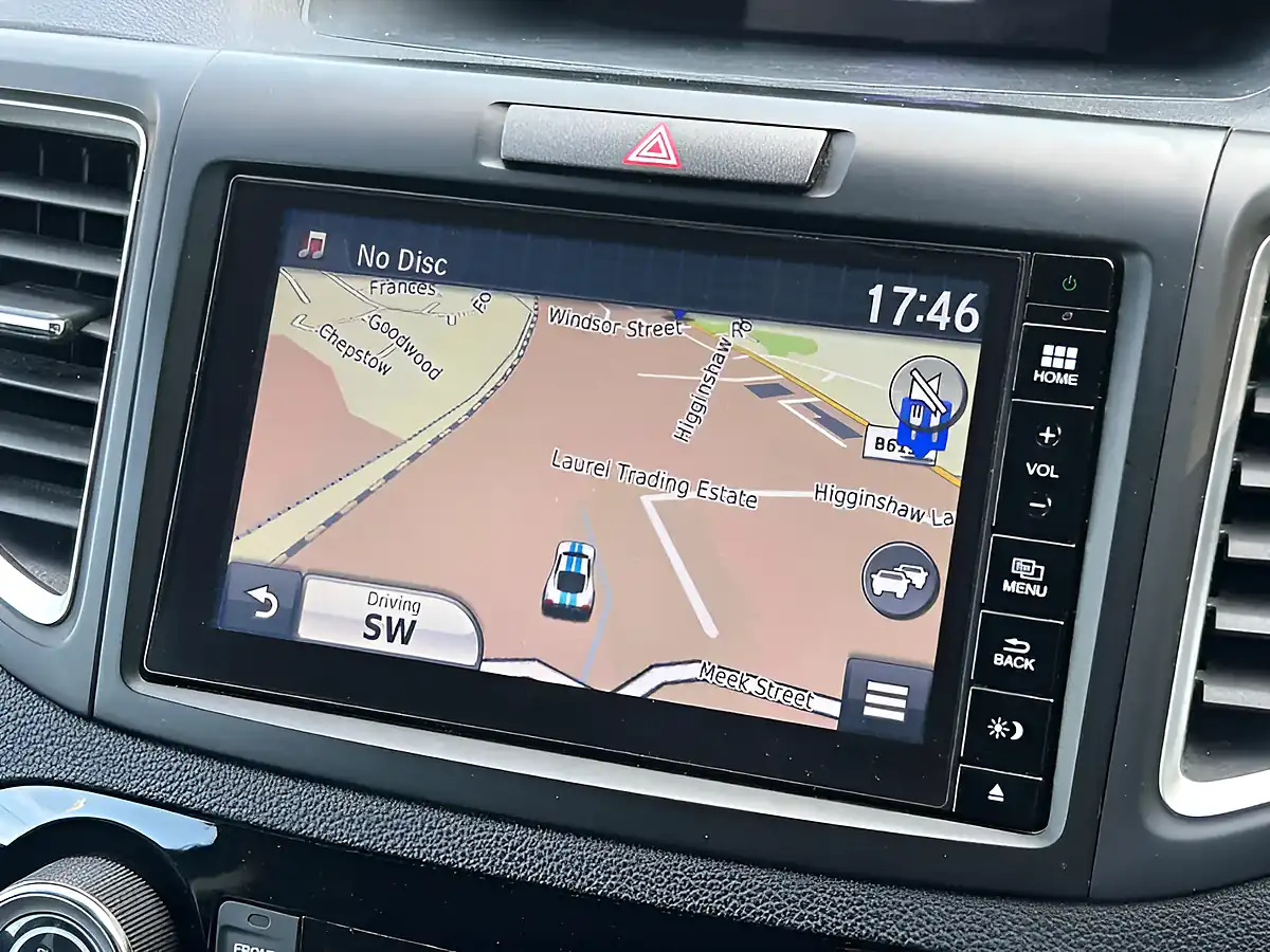 Used 2016 Honda Cr-V Se Plus Navi Black - Interior and Exterior details 17