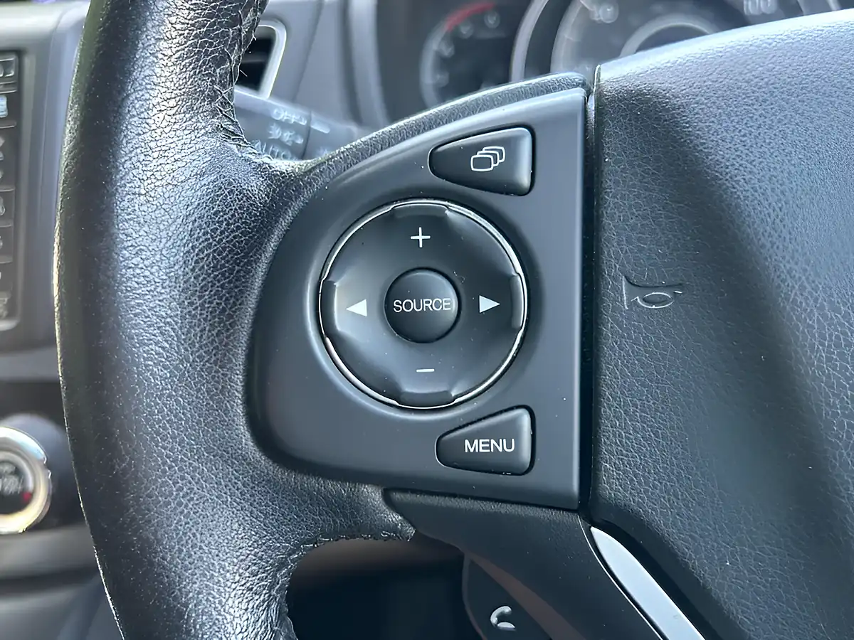 Used 2016 Honda Cr-V Se Plus Navi Black - Interior and Exterior details 18