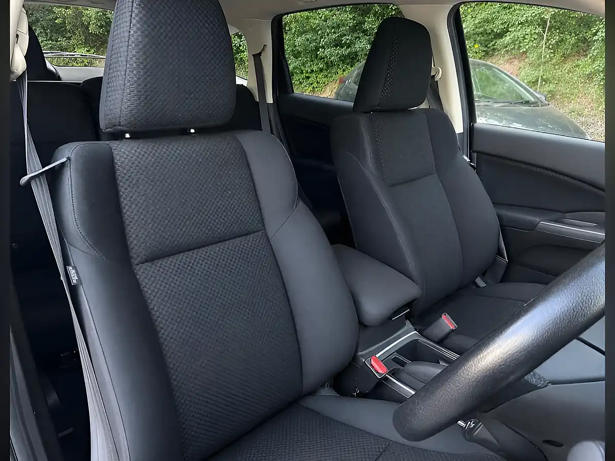 Used 2016 Honda Cr-V Se Plus Navi Black - Interior and Exterior details 2