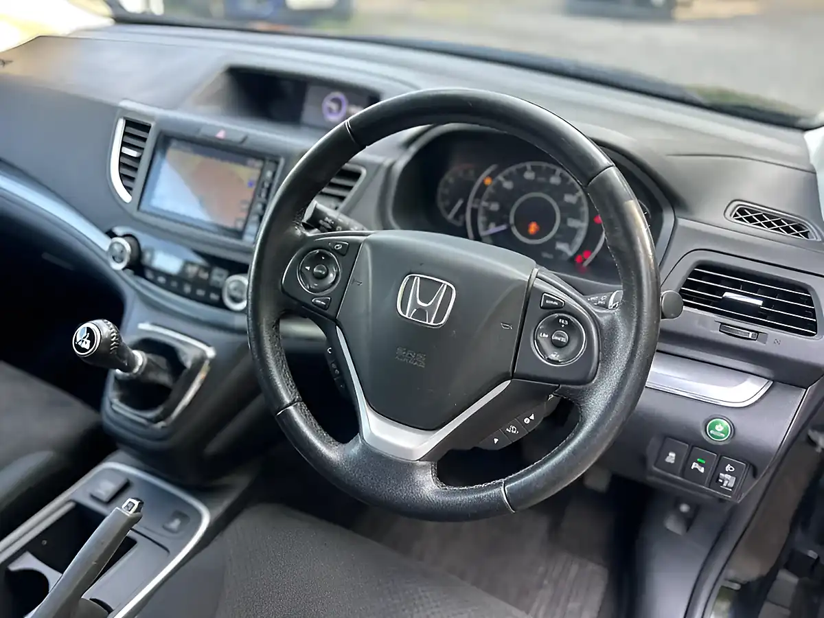 Used 2016 Honda Cr-V Se Plus Navi Black - Interior and Exterior details 7