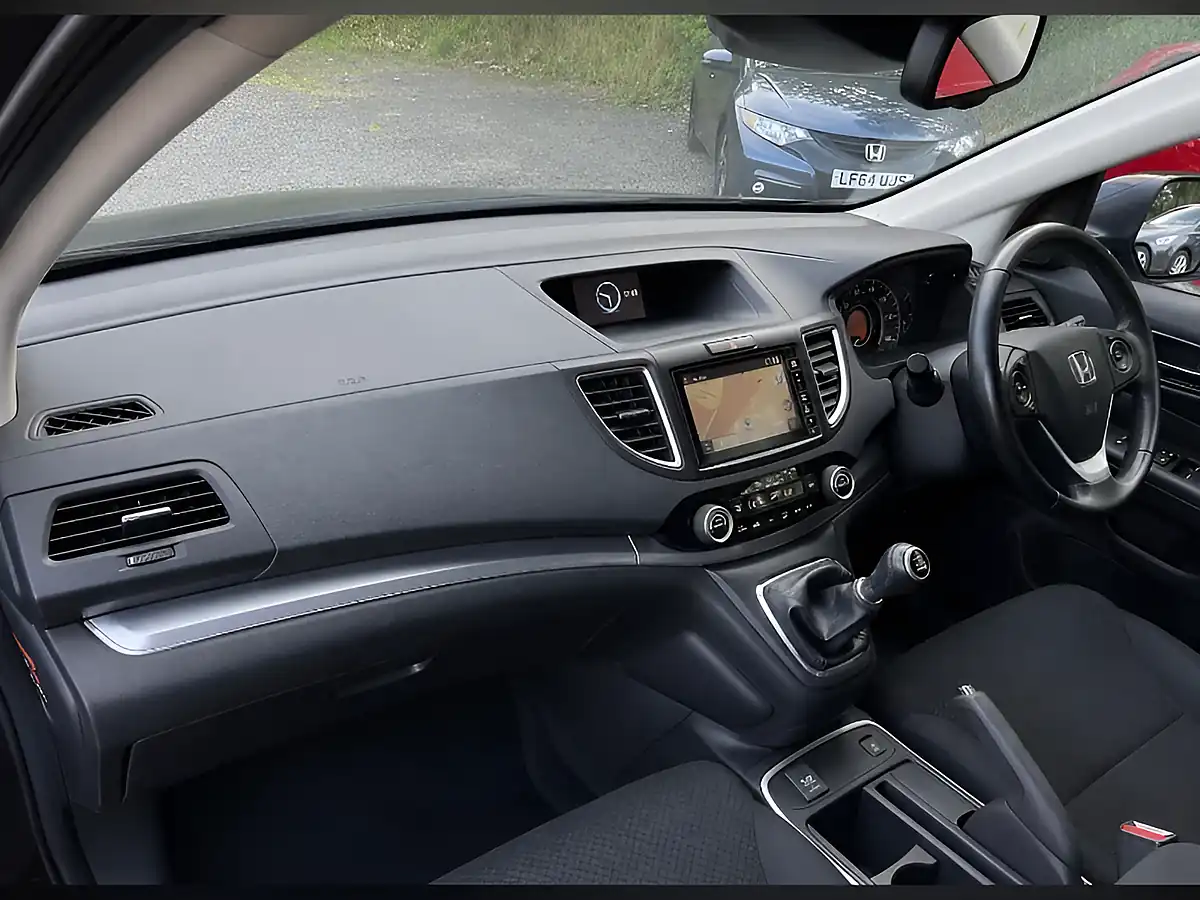 Used 2016 Honda Cr-V Se Plus Navi Black - Interior and Exterior details 8