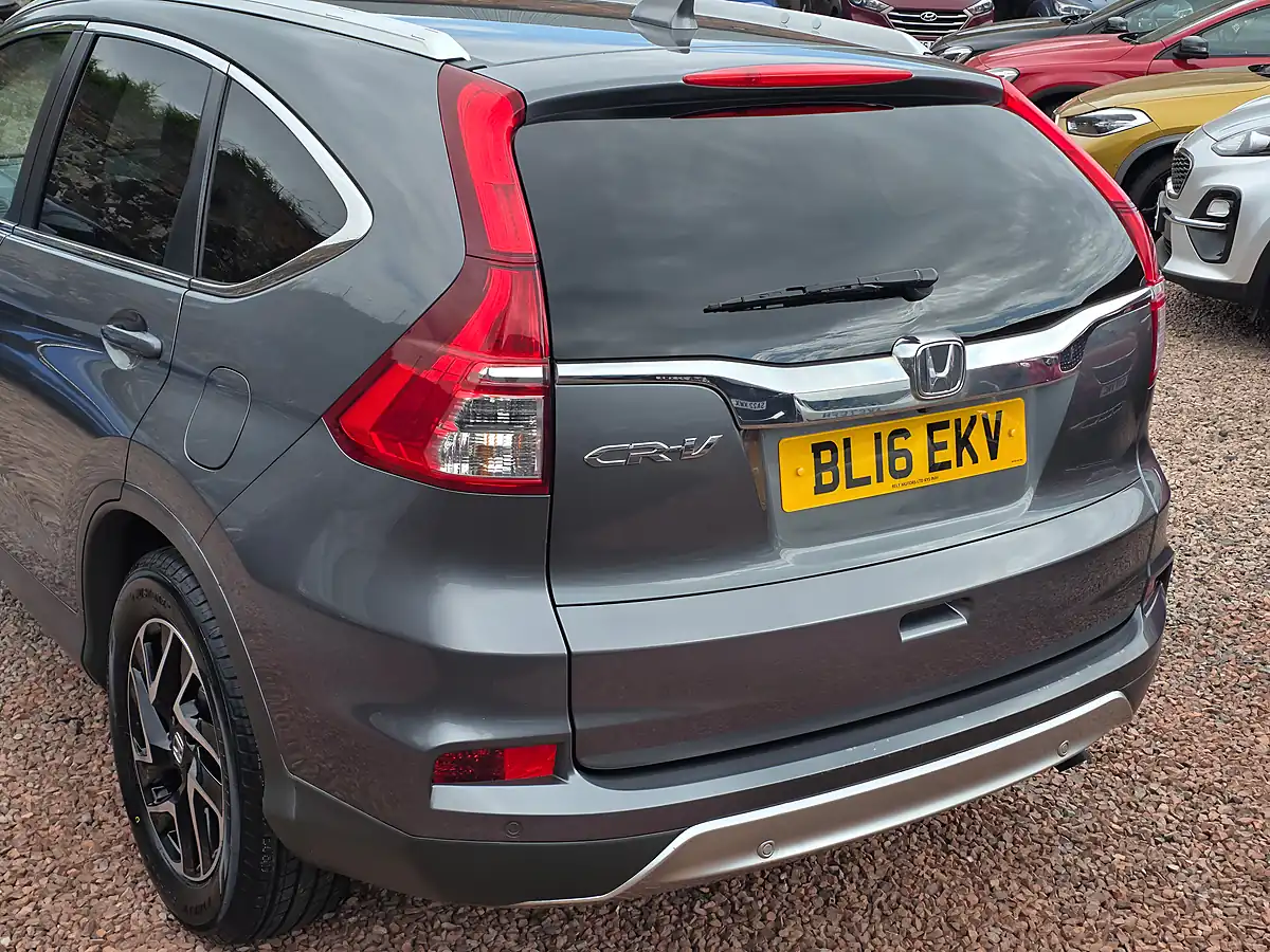 Used 2016 Honda Cr-V Se Plus Navi Grey - Interior and Exterior details 16