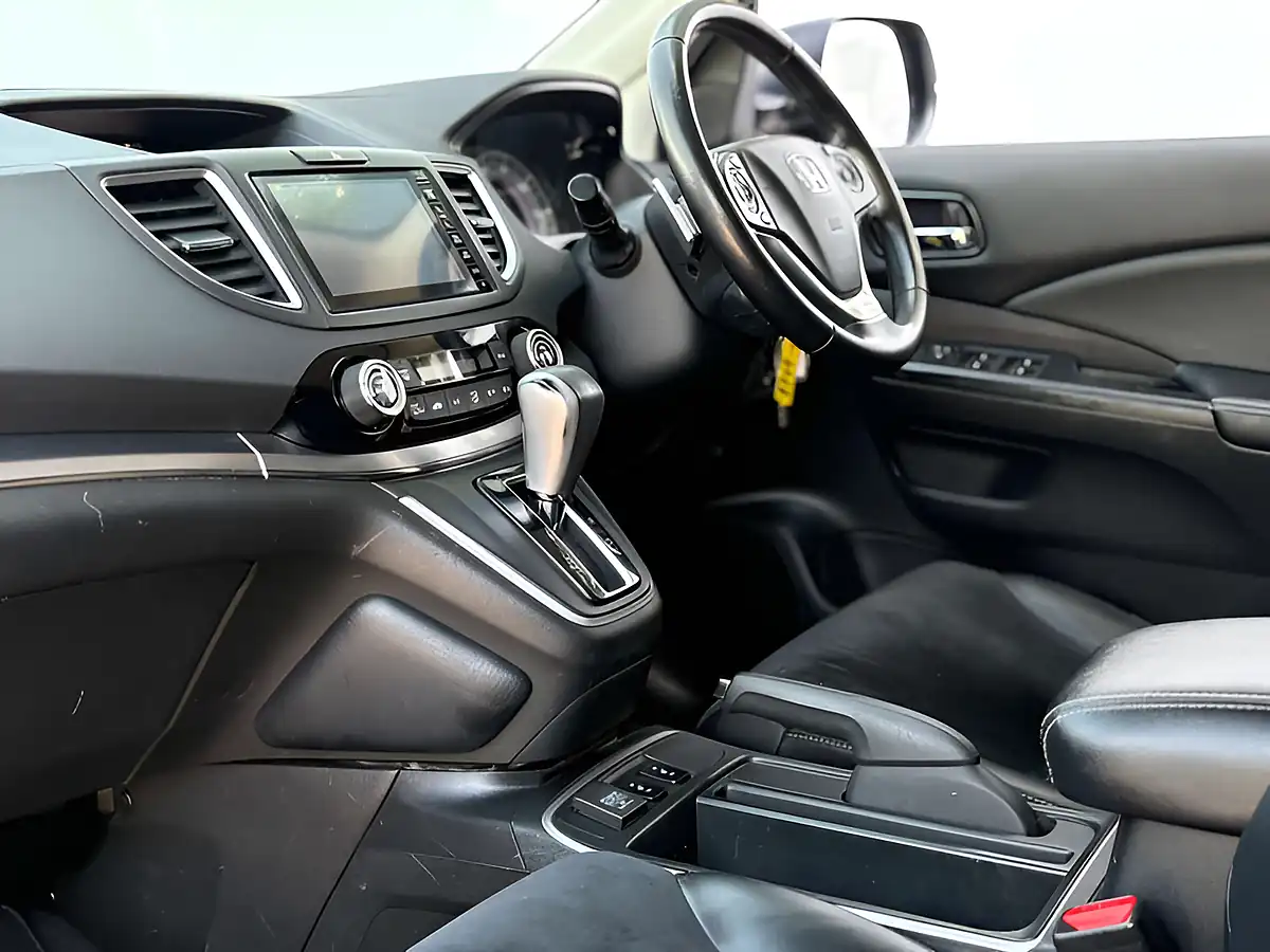 Used 2016 Honda Cr-V Sr Crystal Black - Interior and Exterior details 18