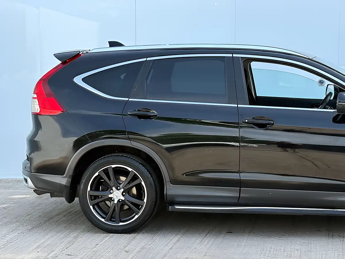 Used 2016 Honda Cr-V Sr Crystal Black - Interior and Exterior details 9