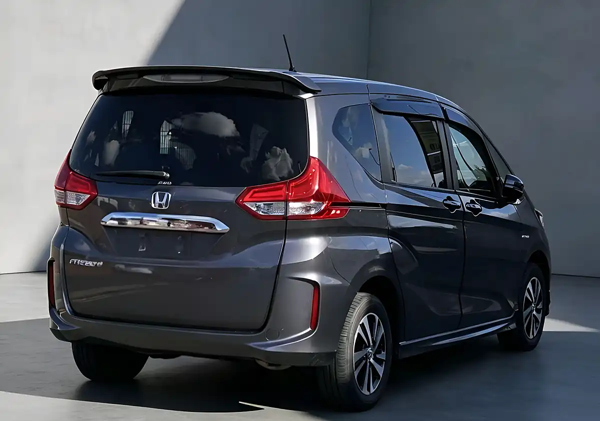 Used 2016 Honda Freed +plus Grey - Interior and Exterior details 6