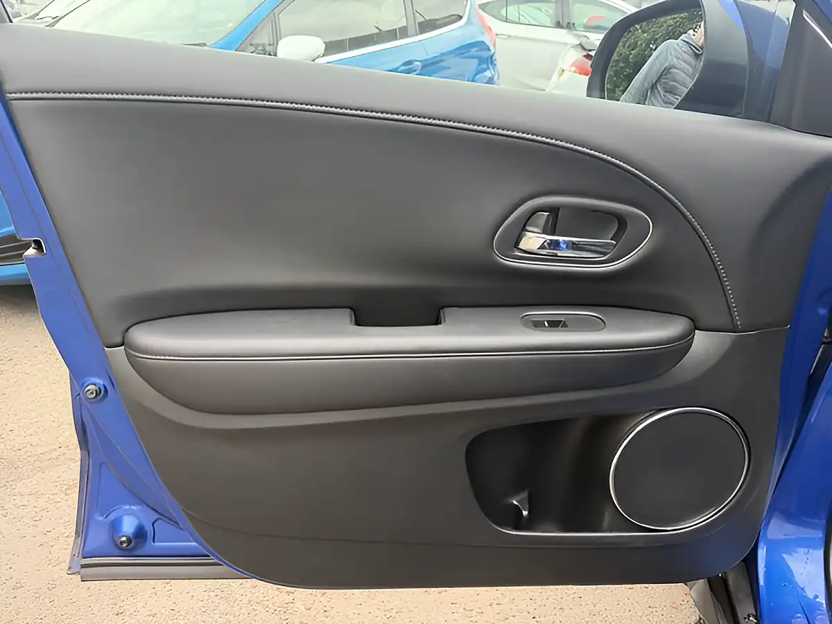 Used 2016 Honda Hr-V Ex Blue - Interior and Exterior details 13