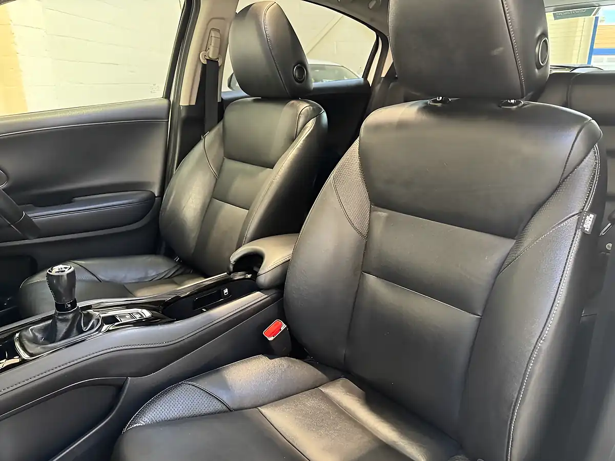 Used 2016 Honda Hr-V Ex White - Interior and Exterior details 15