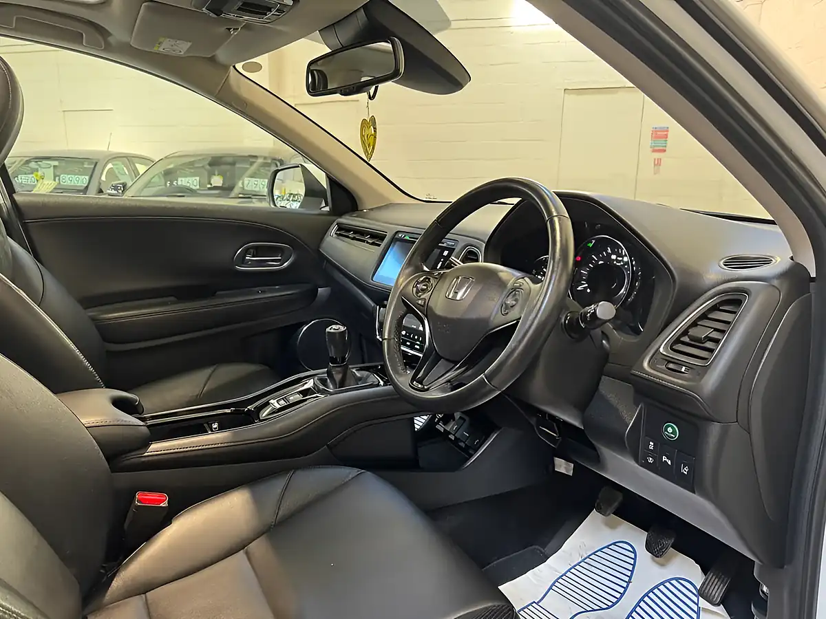 Used 2016 Honda Hr-V Ex White - Interior and Exterior details 17