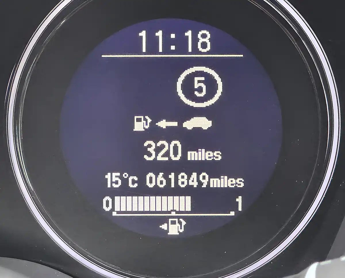 Used 2016 Honda Hr-V Executive Silver - Interior and Exterior details 19