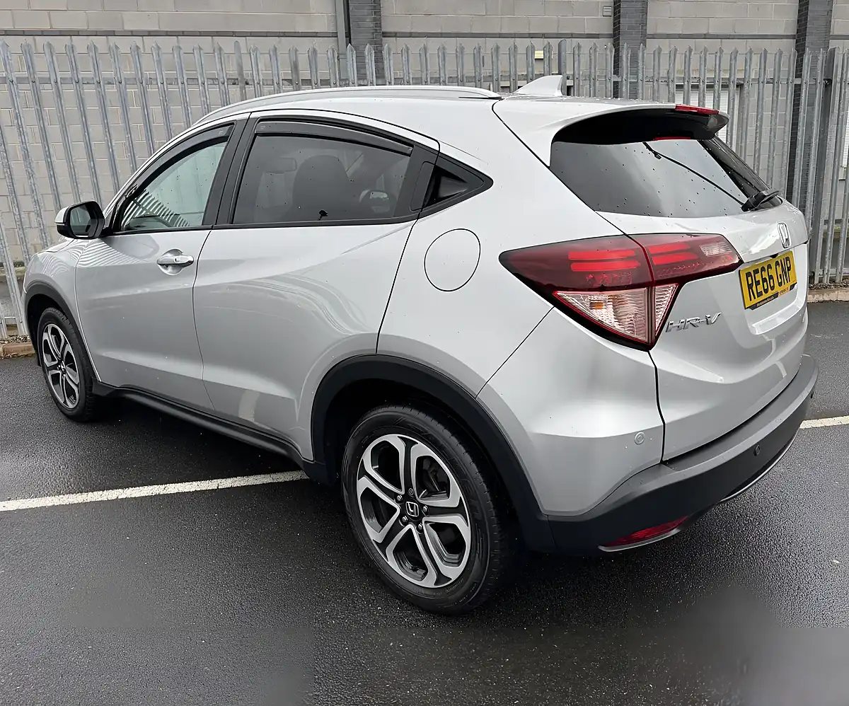 Used 2016 Honda Hr-V Executive Silver - Interior and Exterior details 4