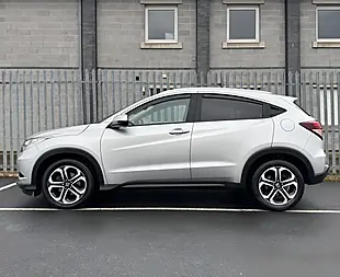 Used 2016 Honda Hr-V Executive Silver - Interior and Exterior details 8