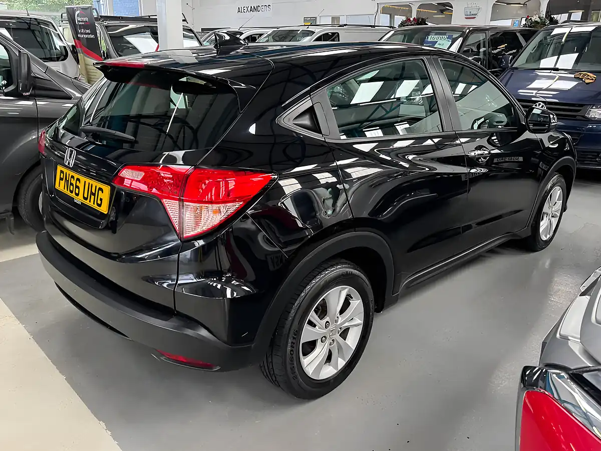 Used 2016 Honda Hr-V S Black - Interior and Exterior details 10