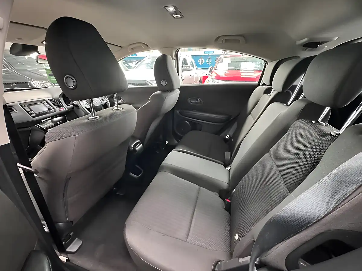 Used 2016 Honda Hr-V S Black - Interior and Exterior details 11