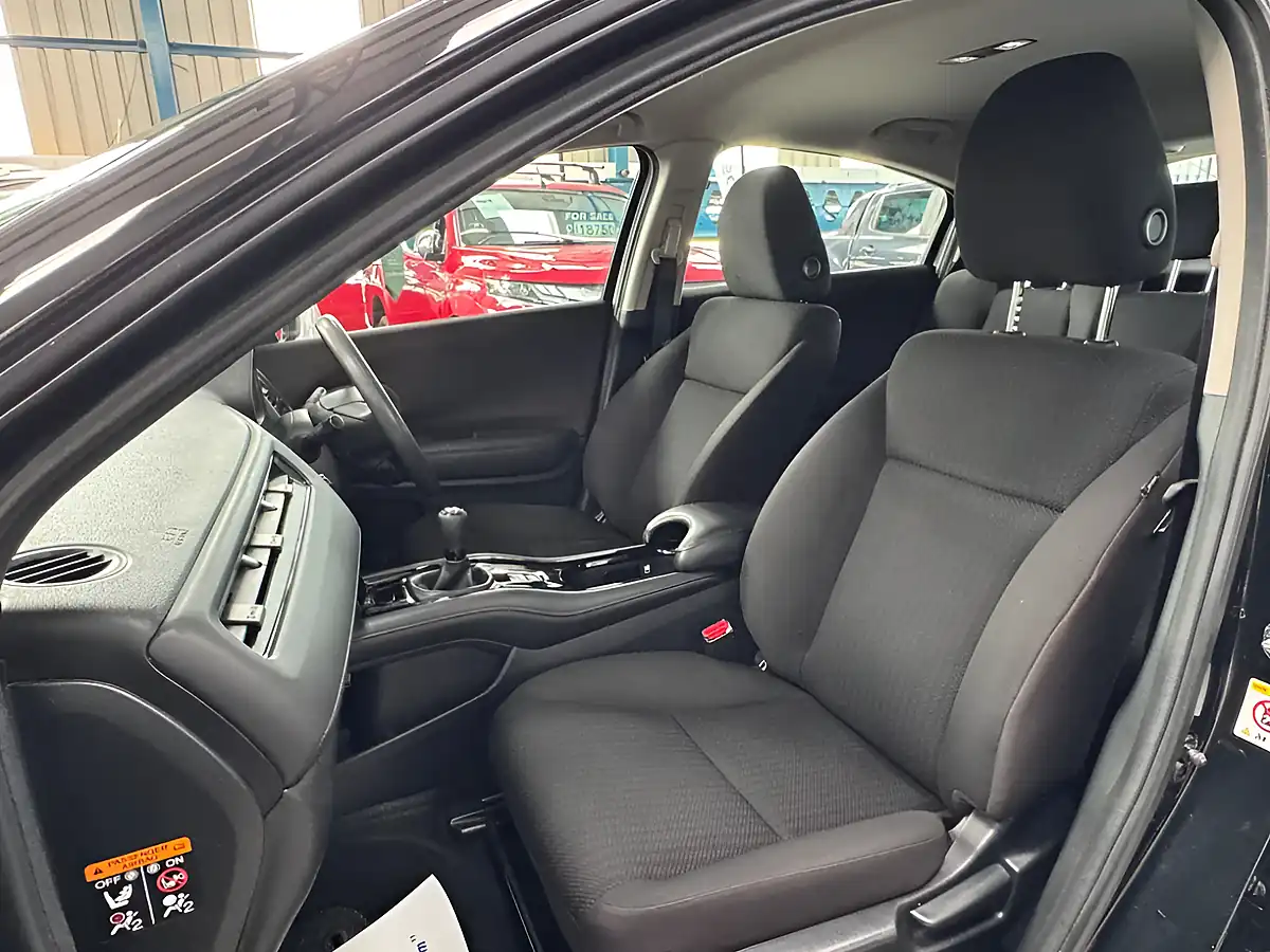 Used 2016 Honda Hr-V S Black - Interior and Exterior details 17