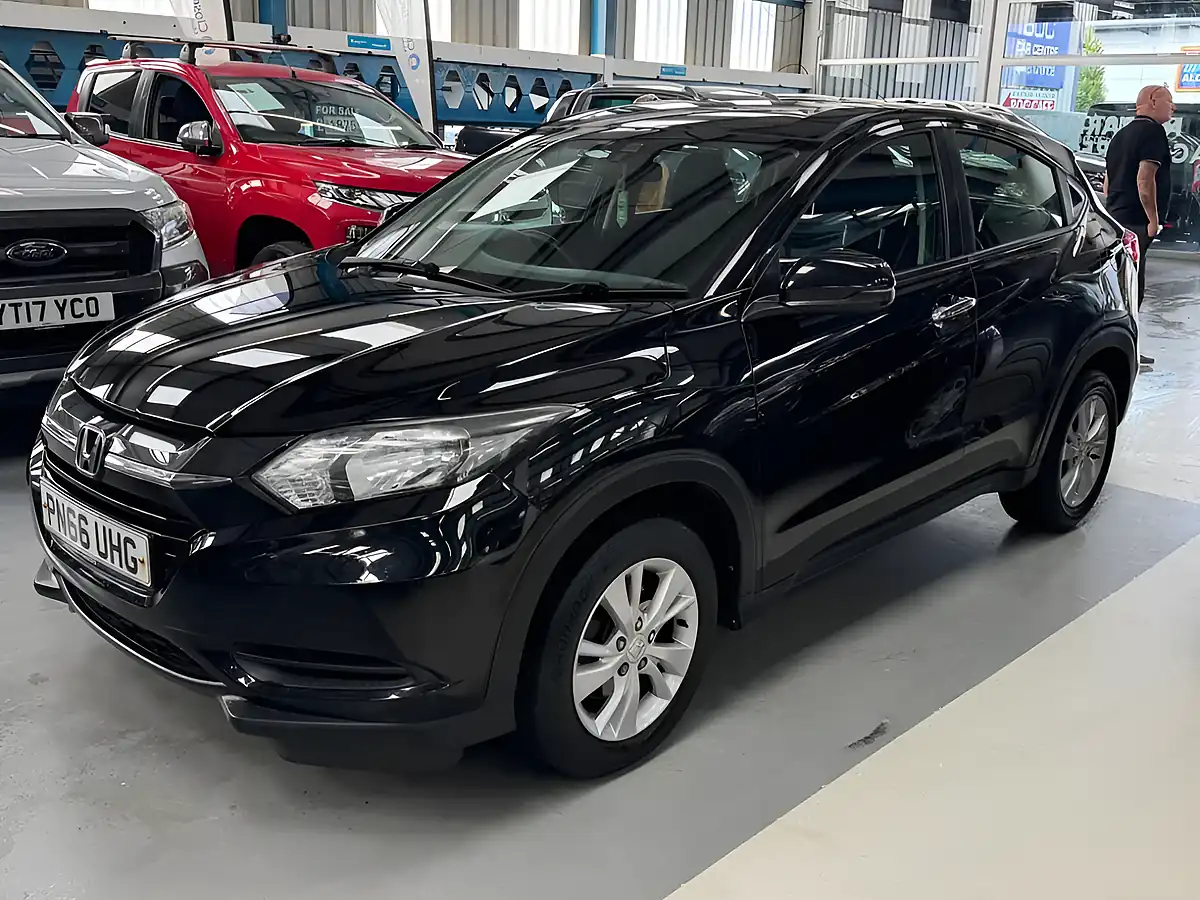 Used 2016 Honda Hr-V S Black - Interior and Exterior details 4