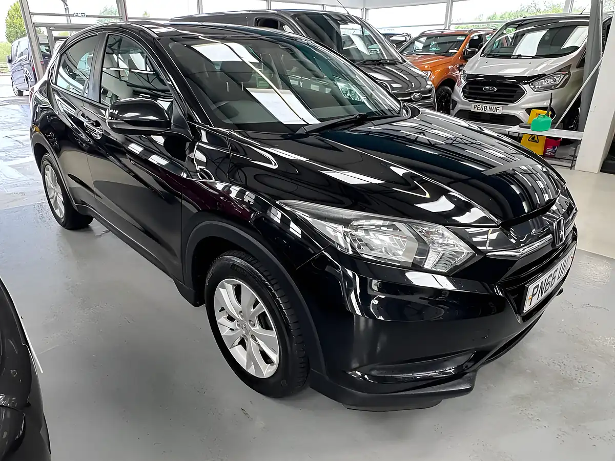 Used 2016 Honda Hr-V S Black - Interior and Exterior details 6