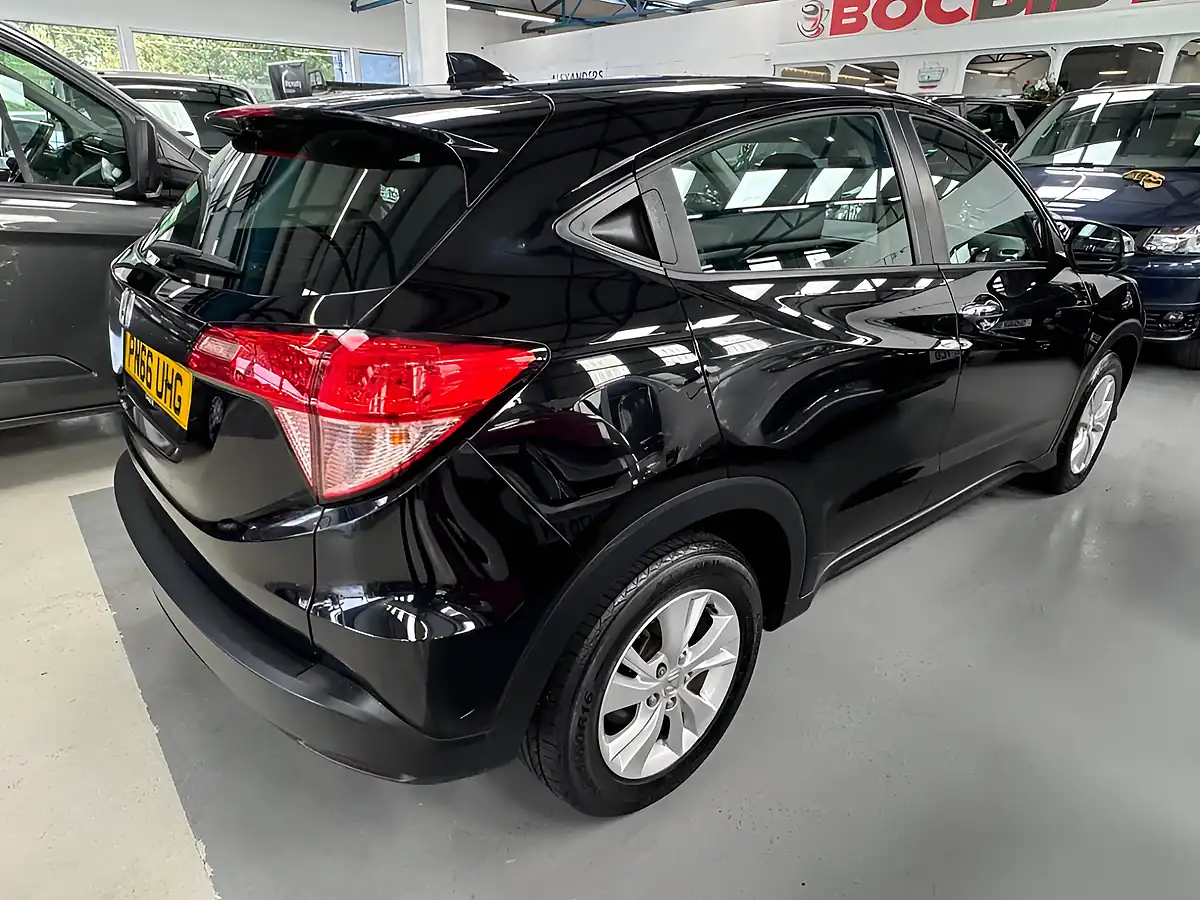 Used 2016 Honda Hr-V S Black - Interior and Exterior details 9