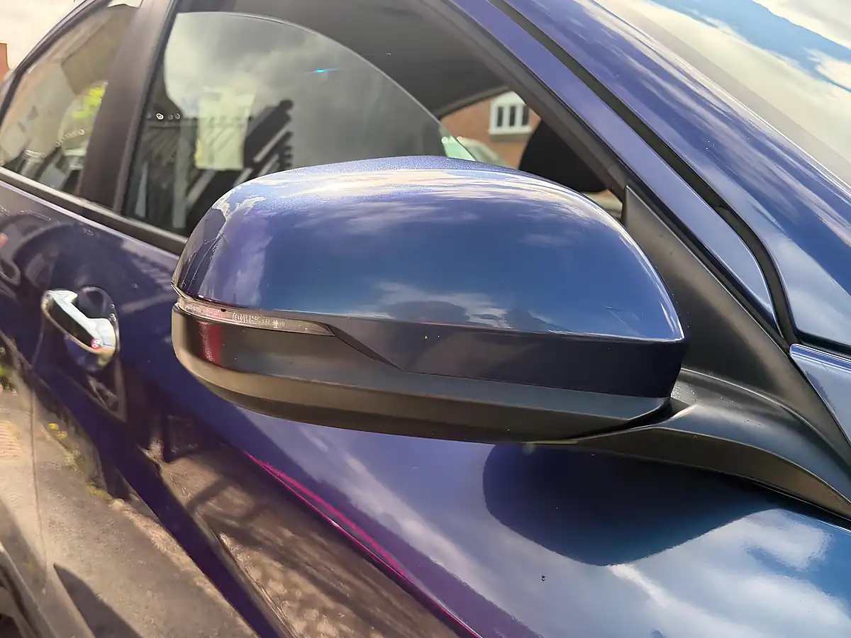 Used 2016 Honda Hr-V Se Navi Blue - Interior and Exterior details 17