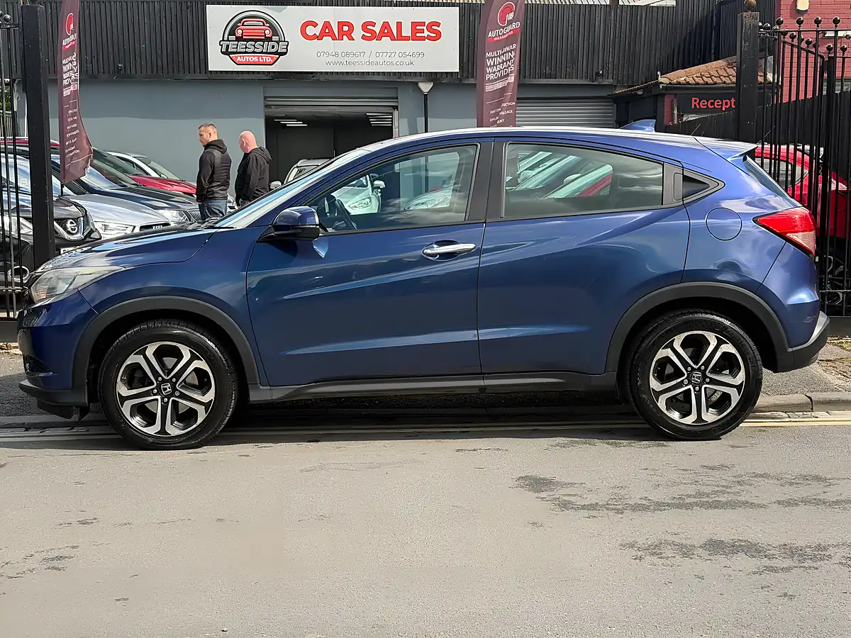 Used 2016 Honda Hr-V Se Navi Blue - Interior and Exterior details 4
