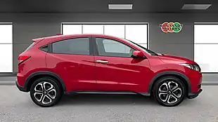 Used 2016 Honda Hr-V Se Navi Red - Interior and Exterior details 16