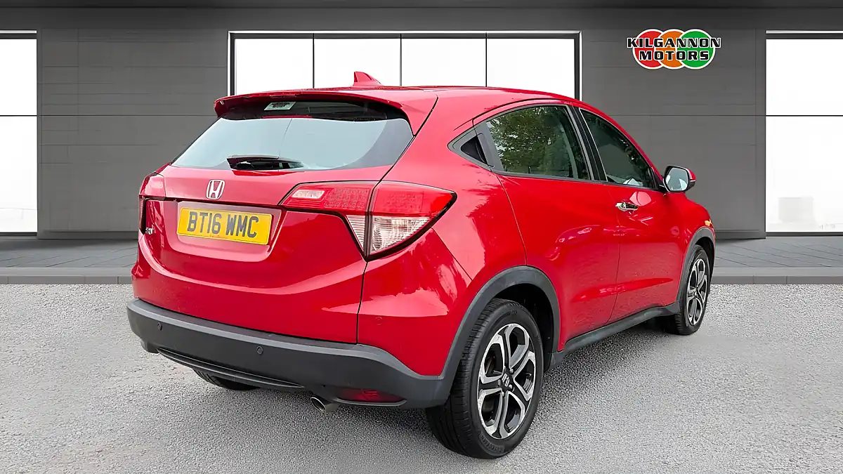 Used 2016 Honda Hr-V Se Navi Red - Interior and Exterior details 18
