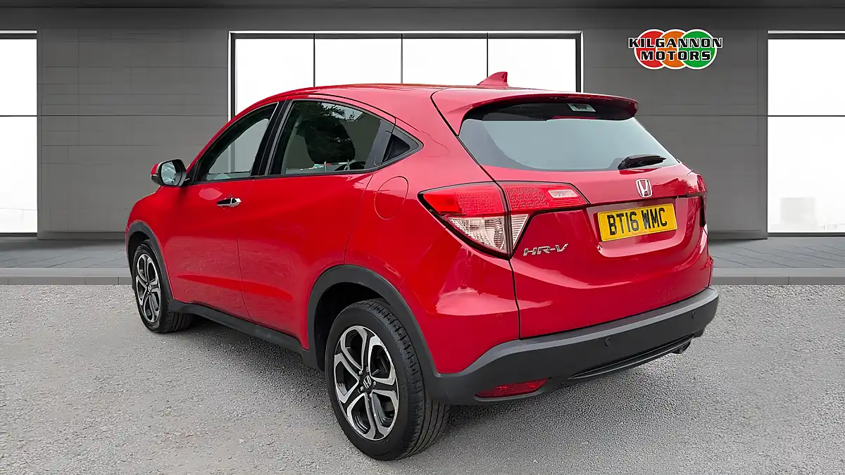 Used 2016 Honda Hr-V Se Navi Red - Interior and Exterior details 2