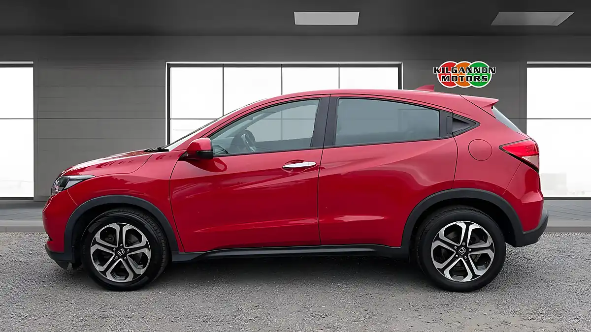 Used 2016 Honda Hr-V Se Navi Red - Interior and Exterior details 3