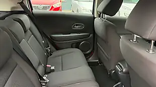 Used 2016 Honda Hr-V Se Navi Red - Interior and Exterior details 9