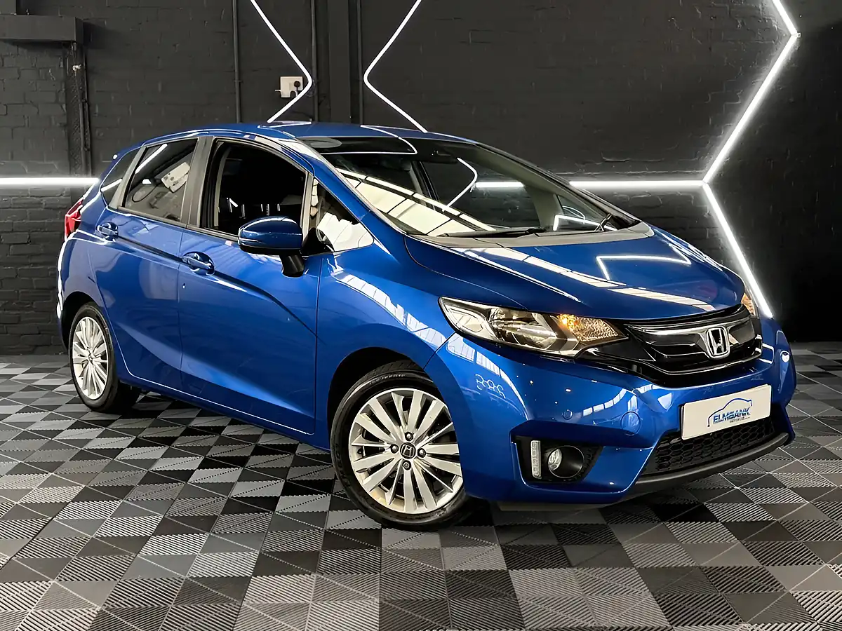 Used 2016 Honda Jazz Ex Blue - Interior and Exterior details 18