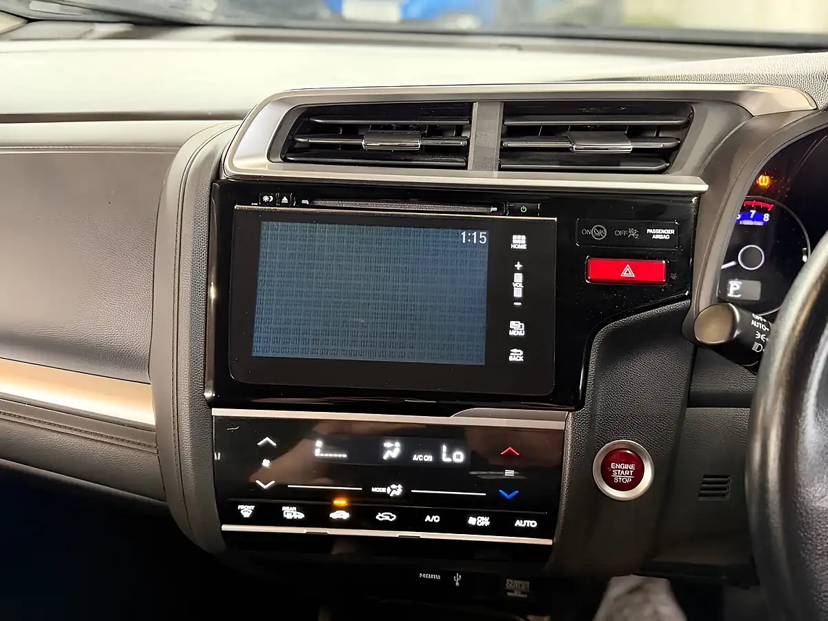 Used 2016 Honda Jazz Ex Blue - Interior and Exterior details 5