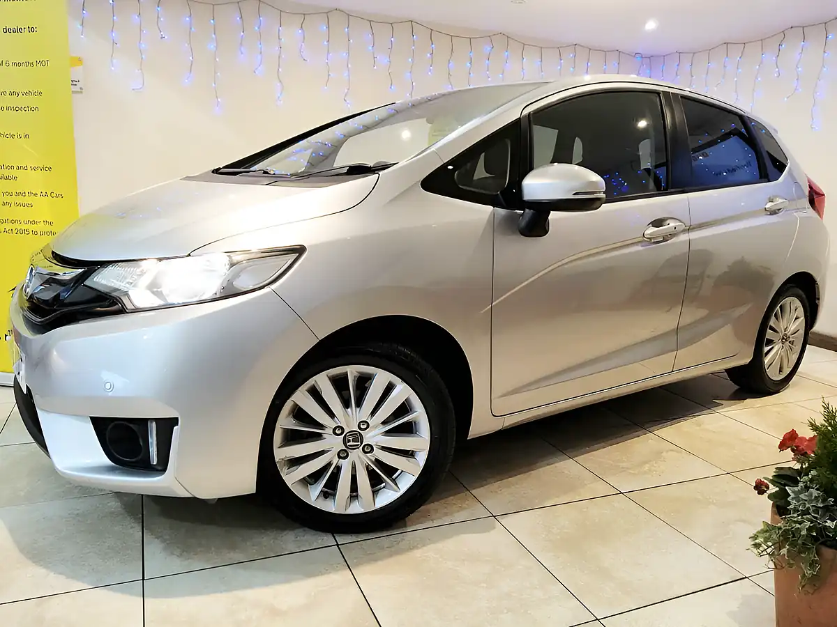 Used 2016 Honda Jazz Ex Silver - Interior and Exterior details 2