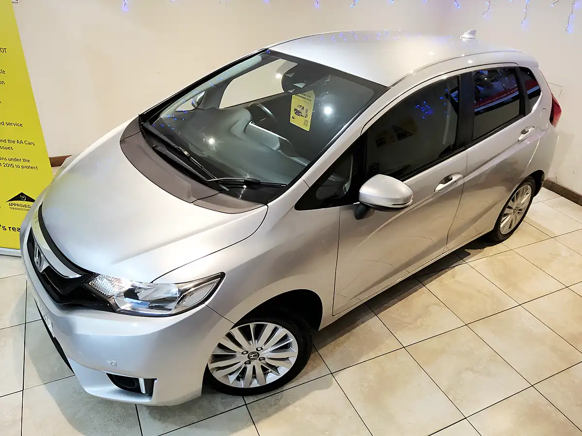 Used 2016 Honda Jazz Ex Silver - Interior and Exterior details 6