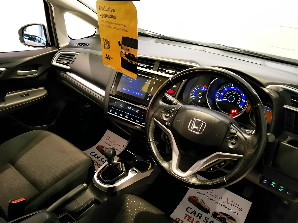 Used 2016 Honda Jazz Ex Silver - Interior and Exterior details 8
