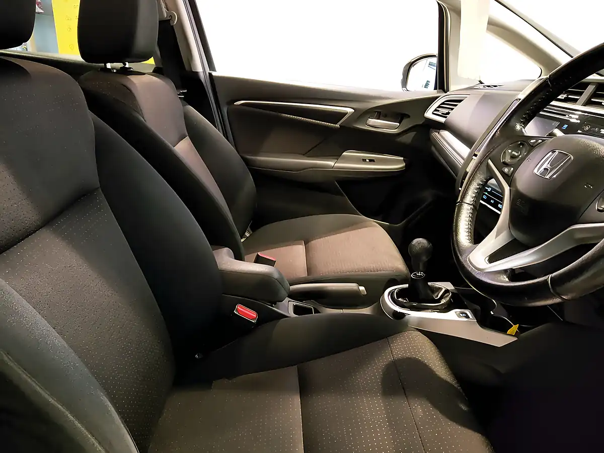 Used 2016 Honda Jazz Ex Silver - Interior and Exterior details 9