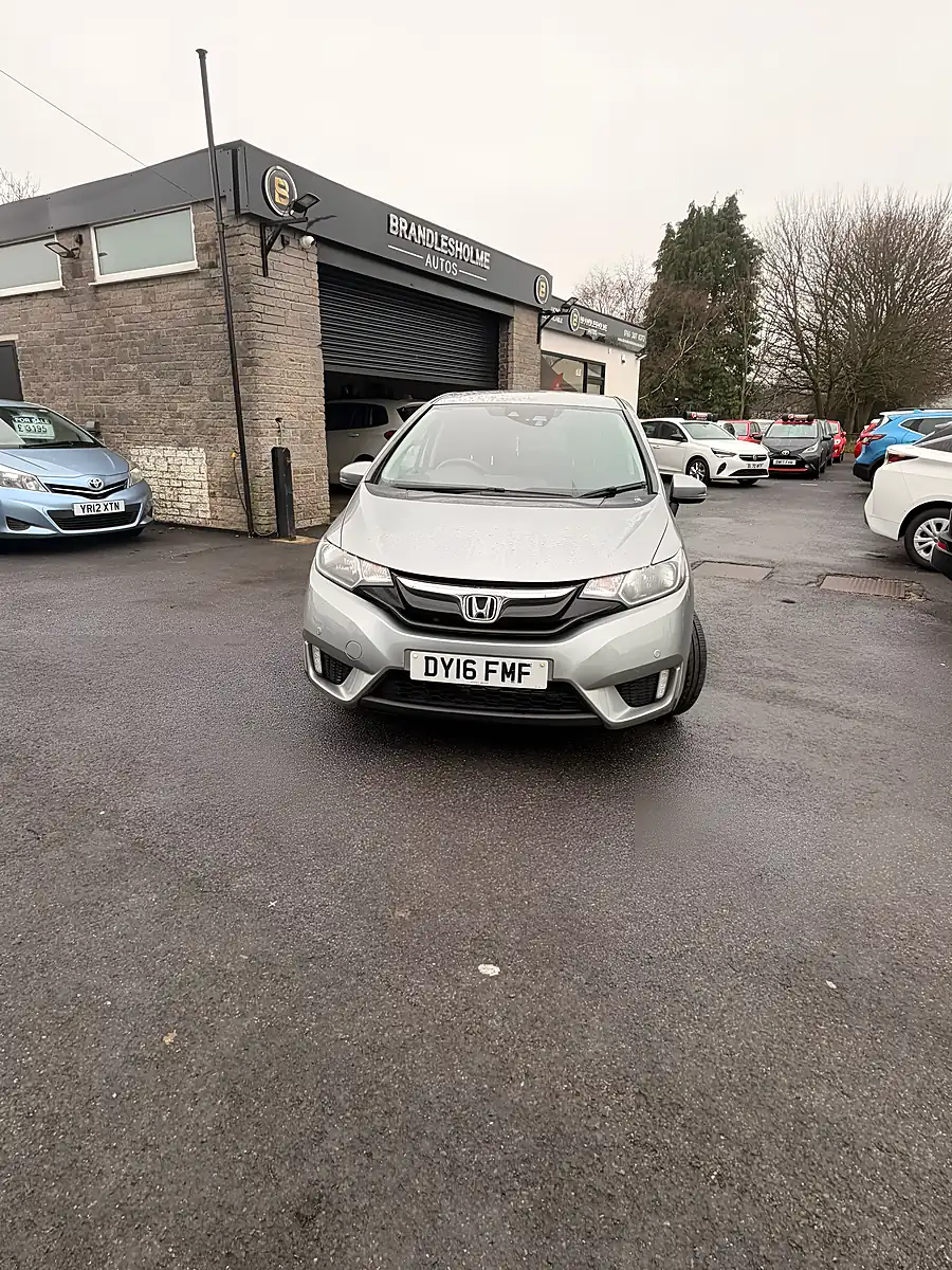 Used 2016 Honda Jazz S Silver - Interior and Exterior details 2