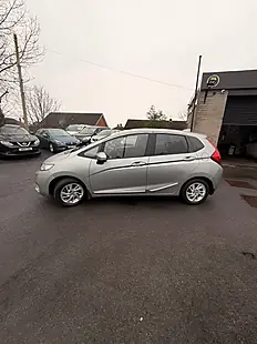 Used 2016 Honda Jazz S Silver - Interior and Exterior details 4