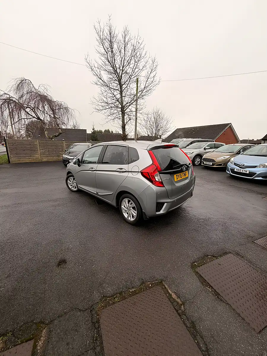 Used 2016 Honda Jazz S Silver - Interior and Exterior details 5