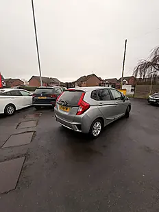 Used 2016 Honda Jazz S Silver - Interior and Exterior details 7