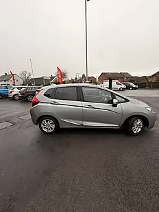 Used 2016 Honda Jazz S Silver - Interior and Exterior details 8
